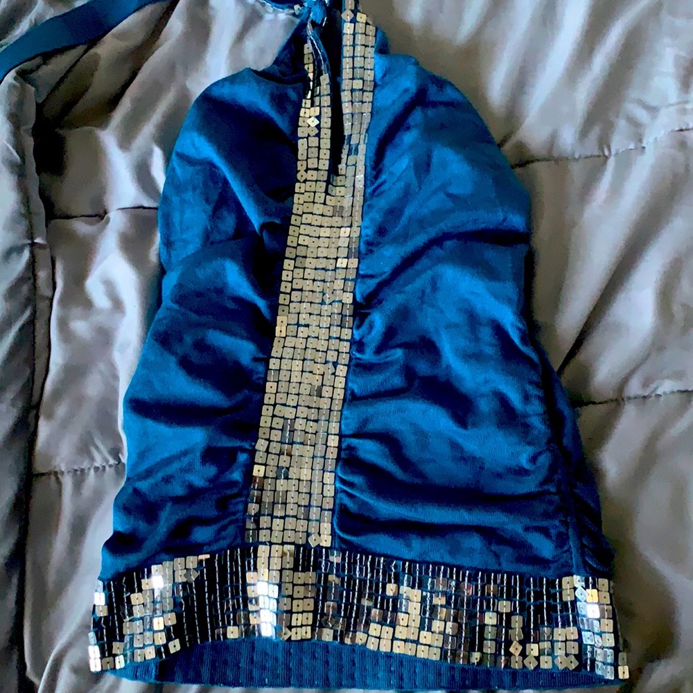 Blue 2000’s style top
